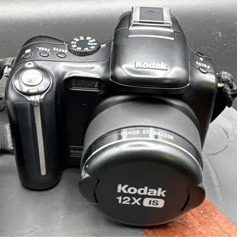 Kodak EasyShare P712 Black 7.1MP Digital Camera | Works, Please READ